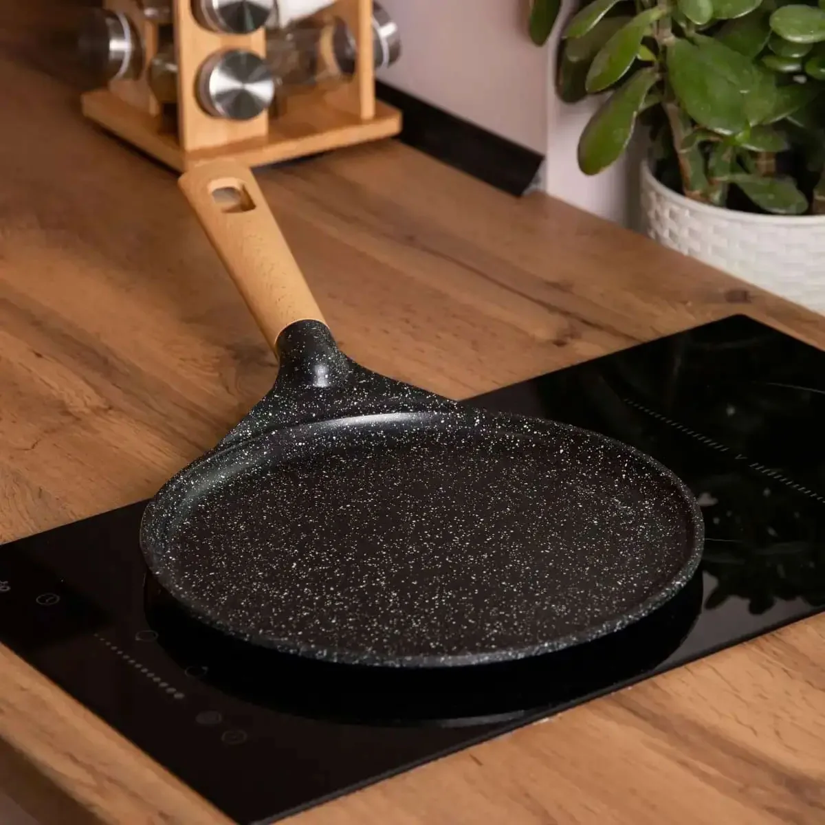 Алюмінієва млинцева сковорода з мармуровим антипригарним покриттям Ø 28 см, товсте дно MGC Black HP-4-430B